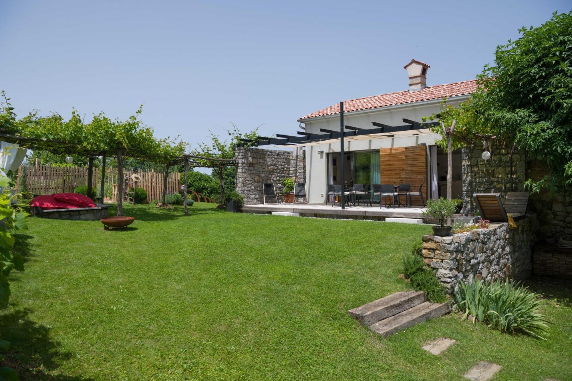 Villa House Artes Branik Exterior foto